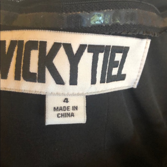 EUC black mini dress, sweet heart w/cut out - Picture 3 of 5